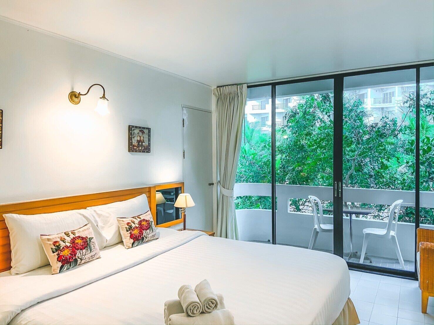 Nern Chalet Beachfront Hotel HHQ Extérieur photo