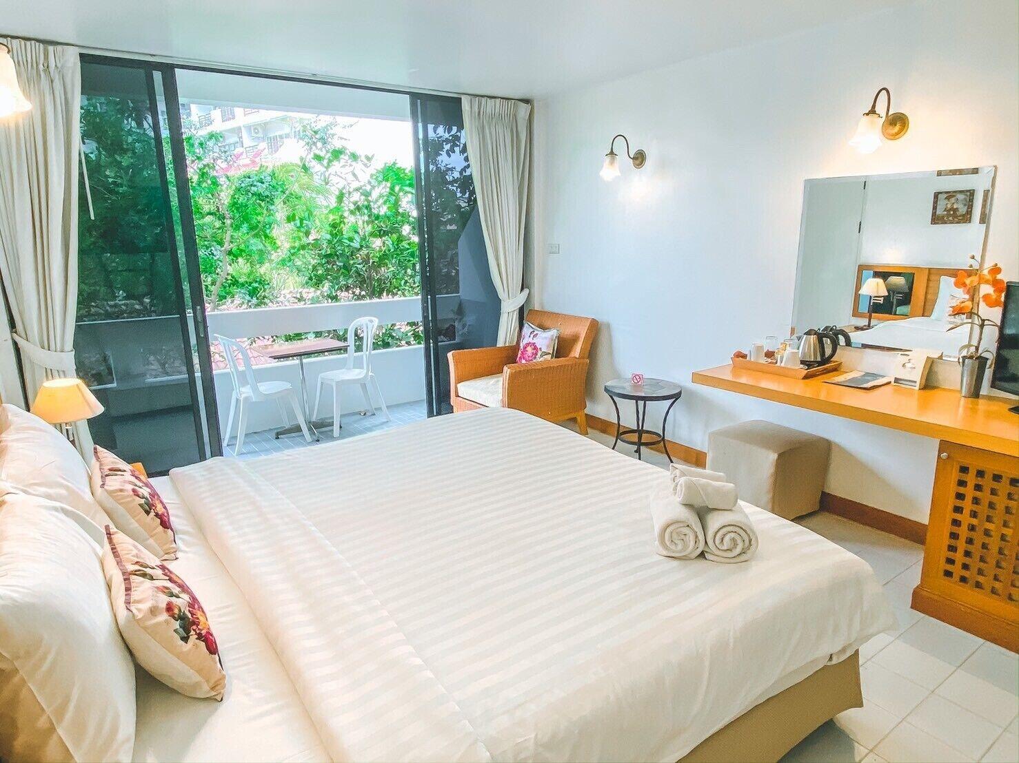 Nern Chalet Beachfront Hotel HHQ Extérieur photo