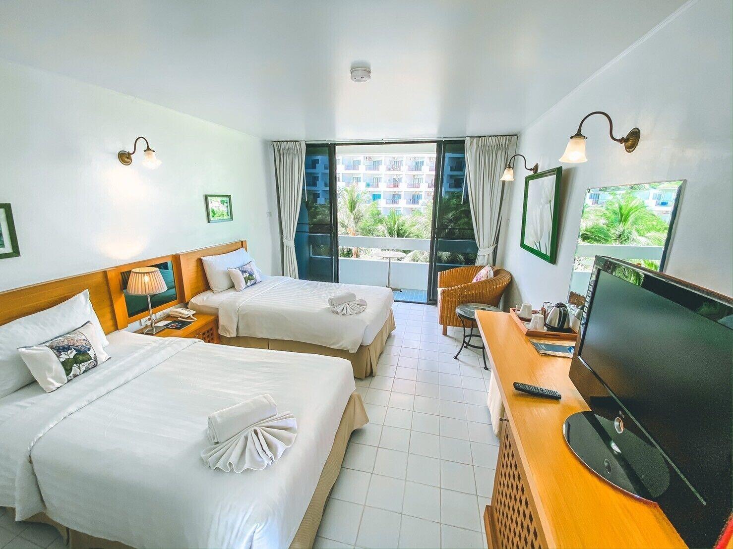 Nern Chalet Beachfront Hotel HHQ Extérieur photo