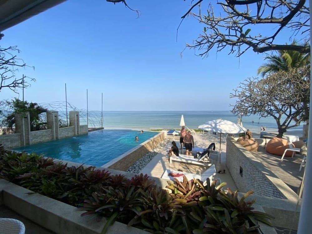 Nern Chalet Beachfront Hotel HHQ Extérieur photo