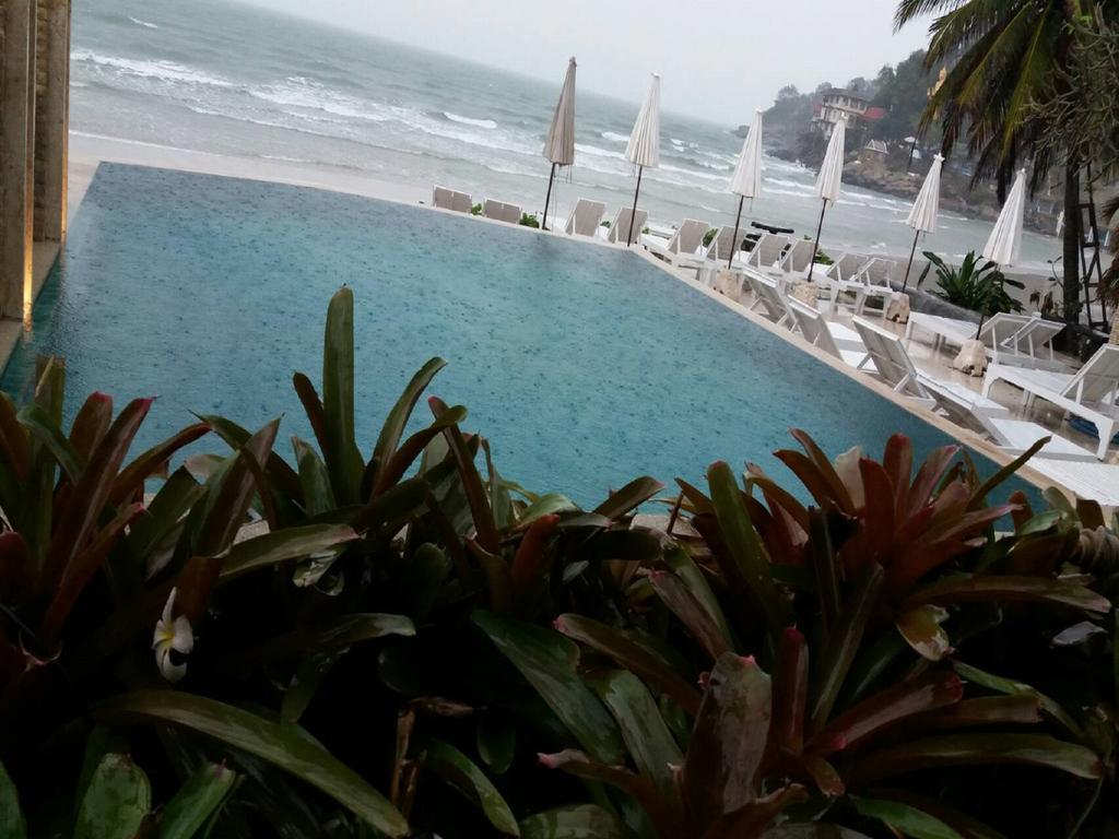 Nern Chalet Beachfront Hotel HHQ Extérieur photo