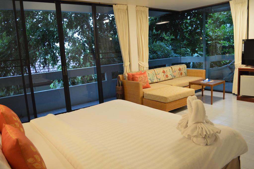 Nern Chalet Beachfront Hotel HHQ Extérieur photo