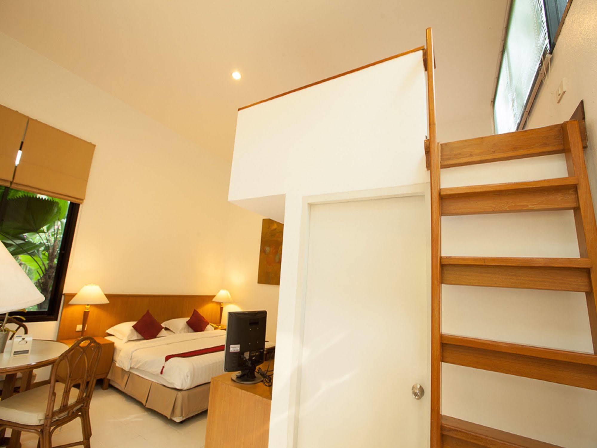 Nern Chalet Beachfront Hotel HHQ Extérieur photo